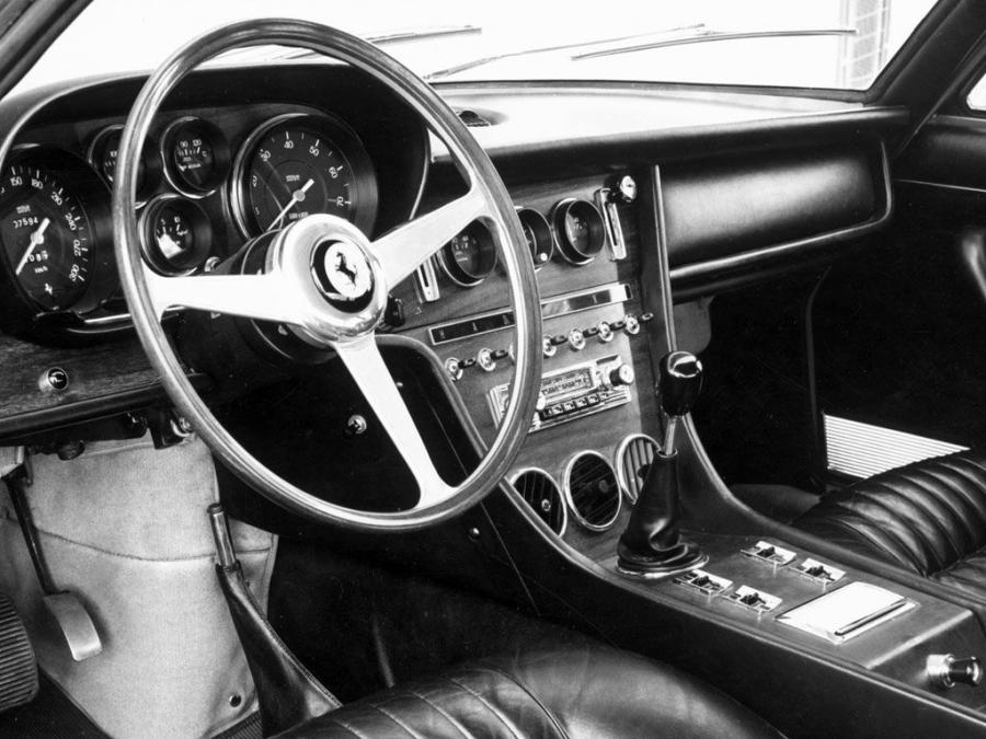  Ferrari 365 GT 2+2 1968 года  (фото 8 из 62)